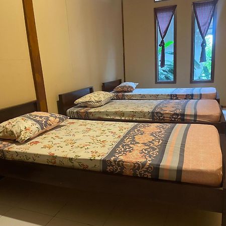 Sanggar Pantcha Indra Guest House Kemuning Exterior foto