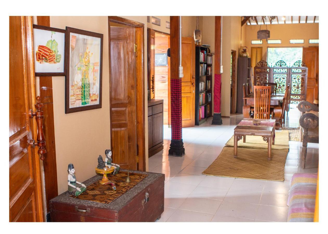 Sanggar Pantcha Indra Guest House Kemuning Exterior foto