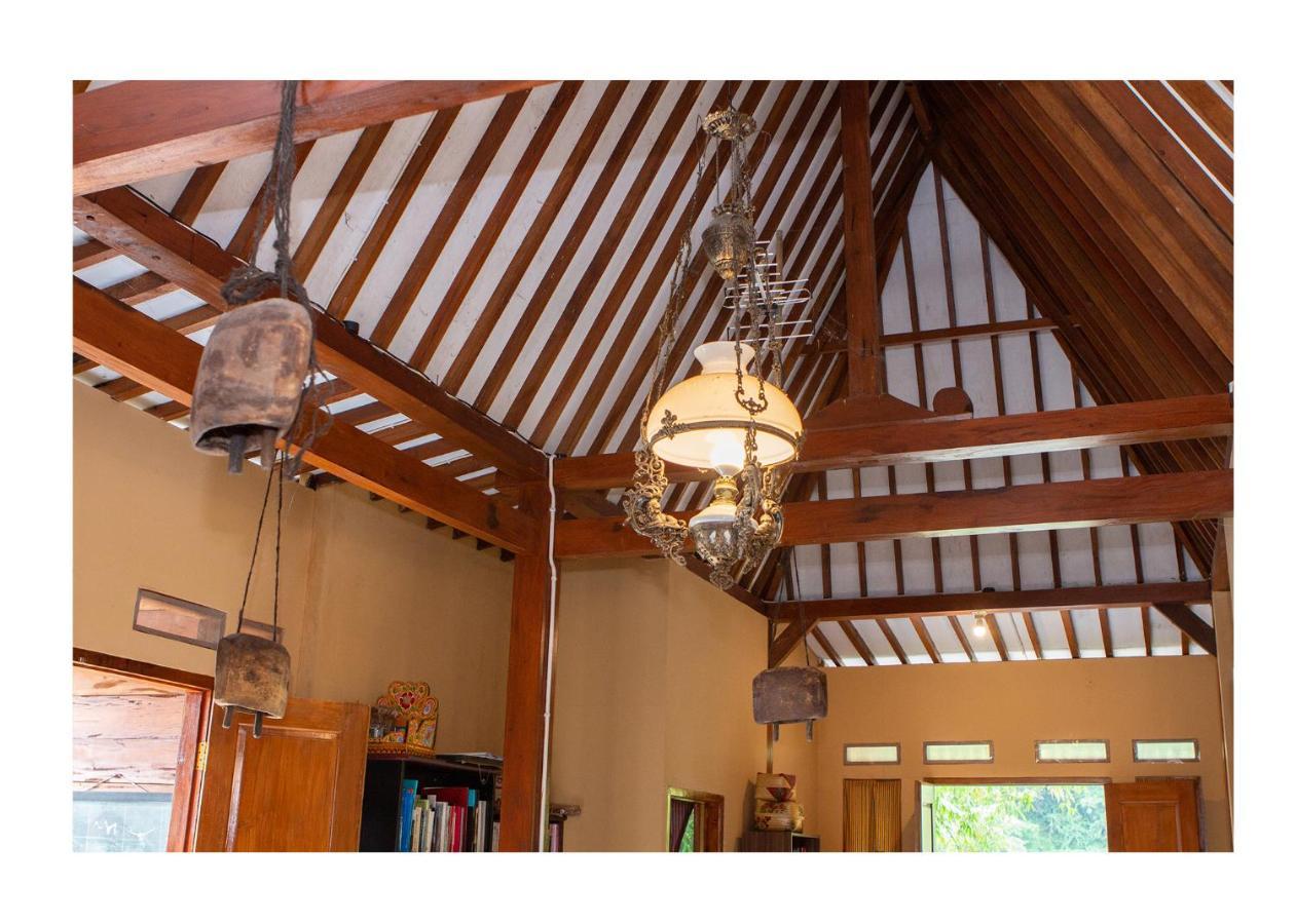 Sanggar Pantcha Indra Guest House Kemuning Exterior foto