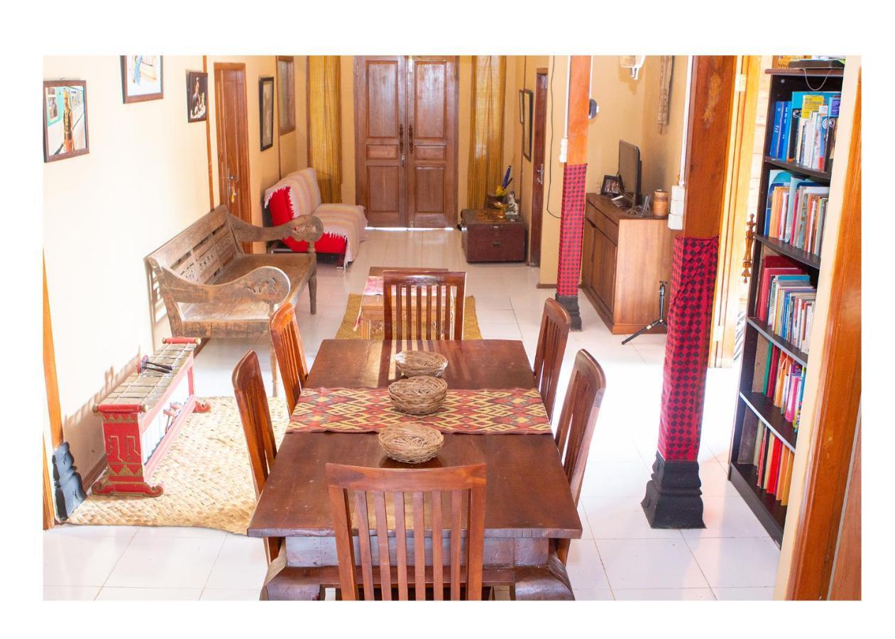 Sanggar Pantcha Indra Guest House Kemuning Exterior foto