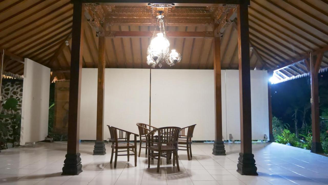 Sanggar Pantcha Indra Guest House Kemuning Exterior foto