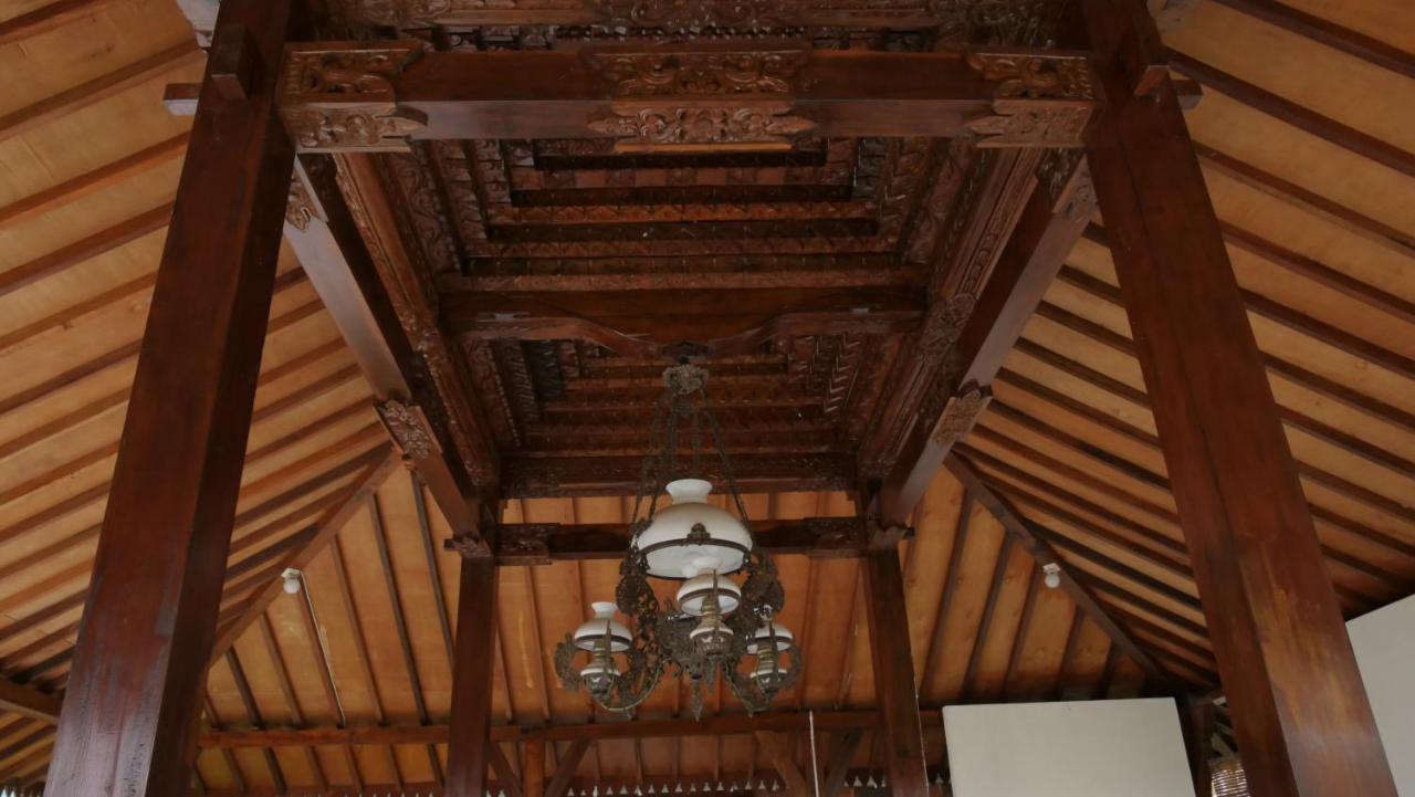 Sanggar Pantcha Indra Guest House Kemuning Exterior foto