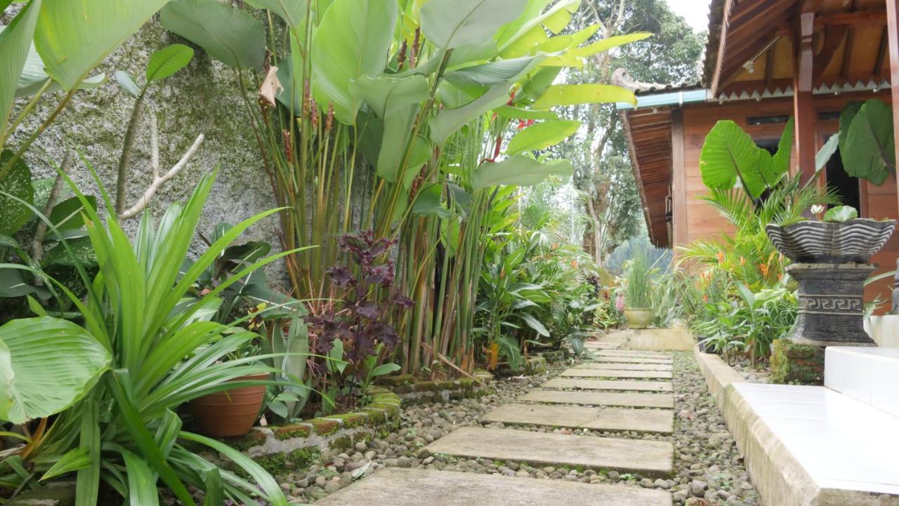 Sanggar Pantcha Indra Guest House Kemuning Exterior foto